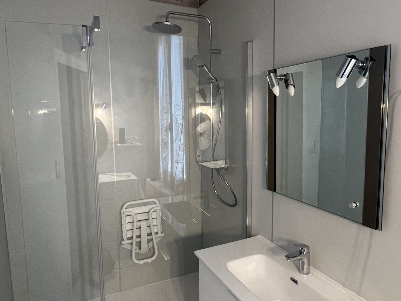 Salle de bain clé en main-2- Groupe Noirot1